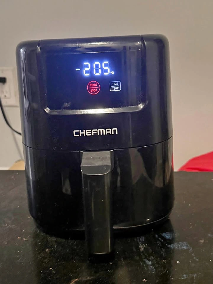 Chefman Compact Digital Air Fryer (2-Quart)
