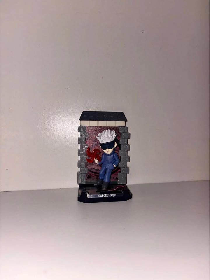 Satoru Gojo mystery capsule figure by YuMe Toys