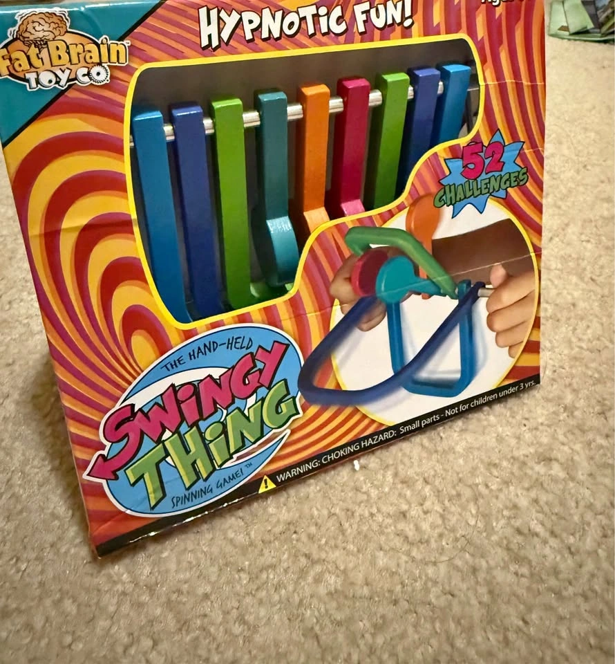 Swingy Thing Desk Toy