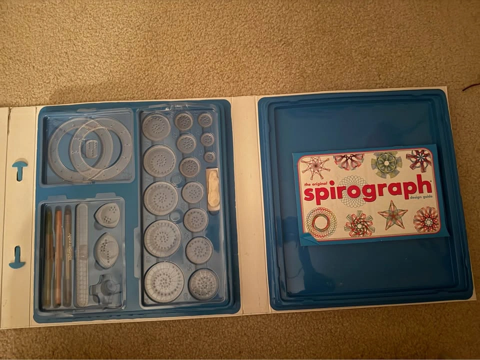 Spirograph Deluxe Drawing Set - photo 2