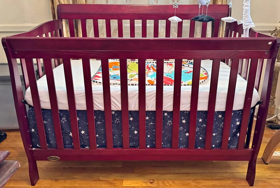 Dream on me Baby crib