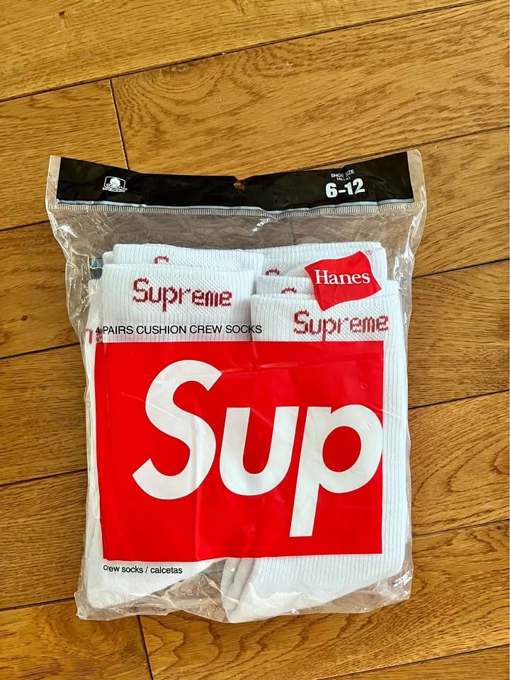 Supreme Socks- White