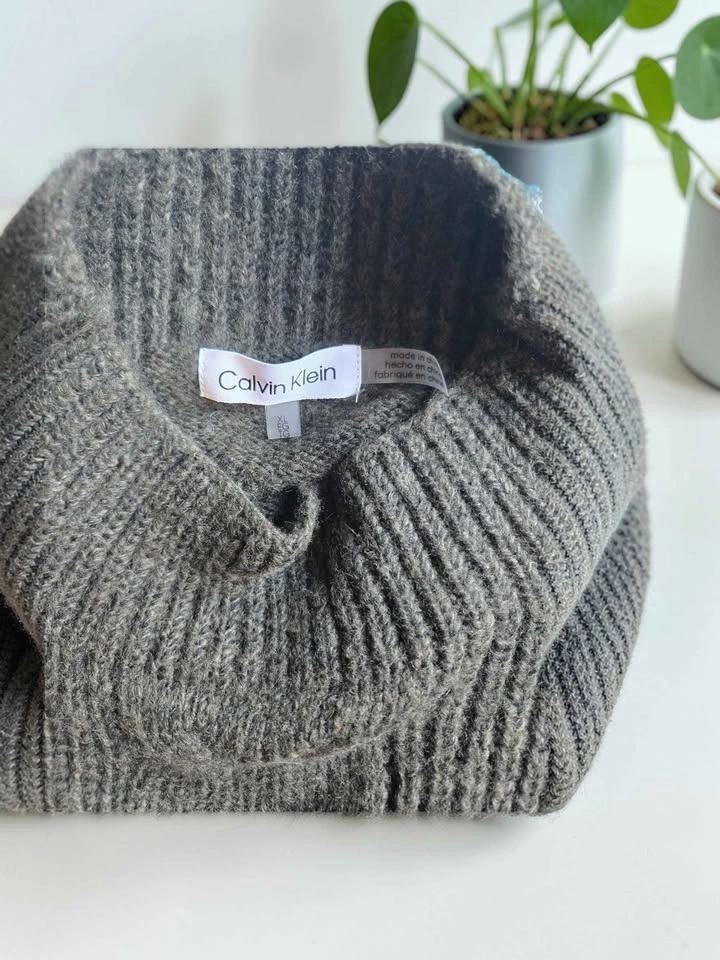 Calvin Klein Women’s XL Gray Cable Knit Sweater - photo 2