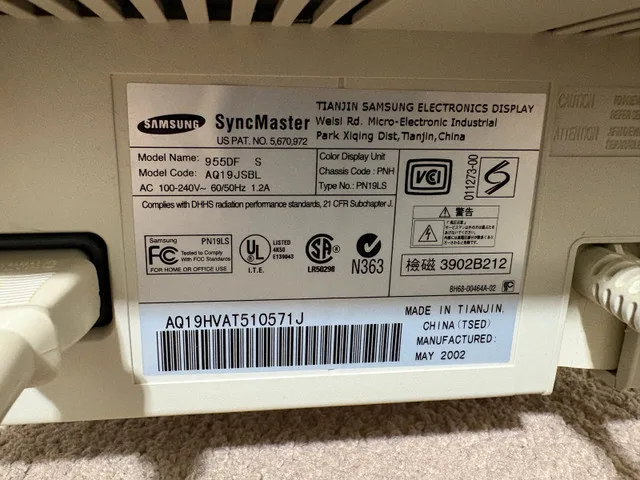 Vintage Samsung SyncMaster 955DF 16" CRT Monitor image indicator(10)