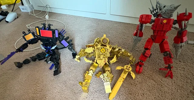 Skibidi Toilet Buildable Figures thumbnail