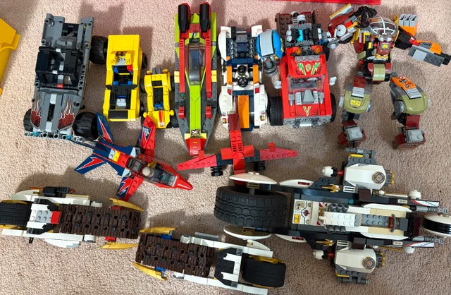 Lego Lot (Ninjago, City, Indiana Jones, etc.) thumbnail