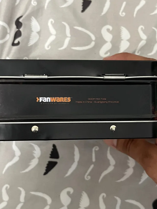 Doom Eternal Lunch Box (GameStop Preorder Bonus) image indicator(4)