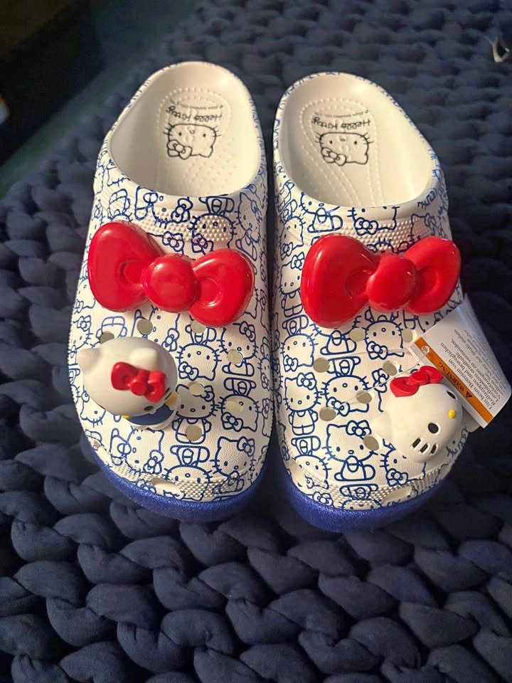 Hello Kitty Siren Clog Size 9