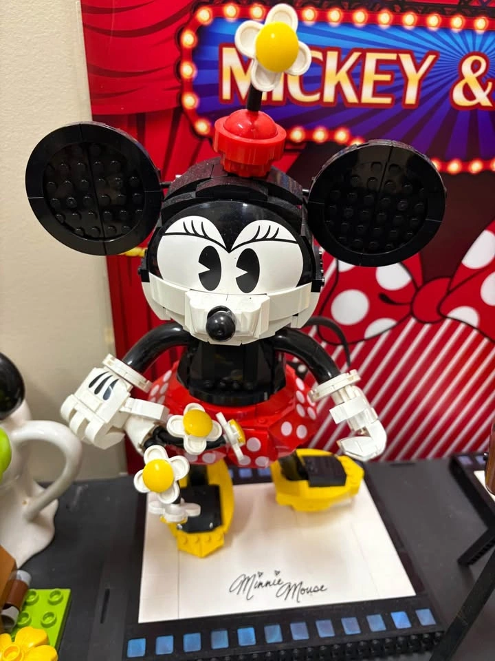 Lego 43179 Mickey and Minnie. Will trade for tonies - photo 2