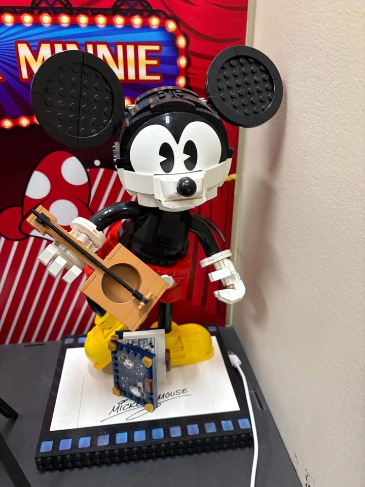 Lego 43179 Mickey and Minnie. Will trade for tonies - photo 3