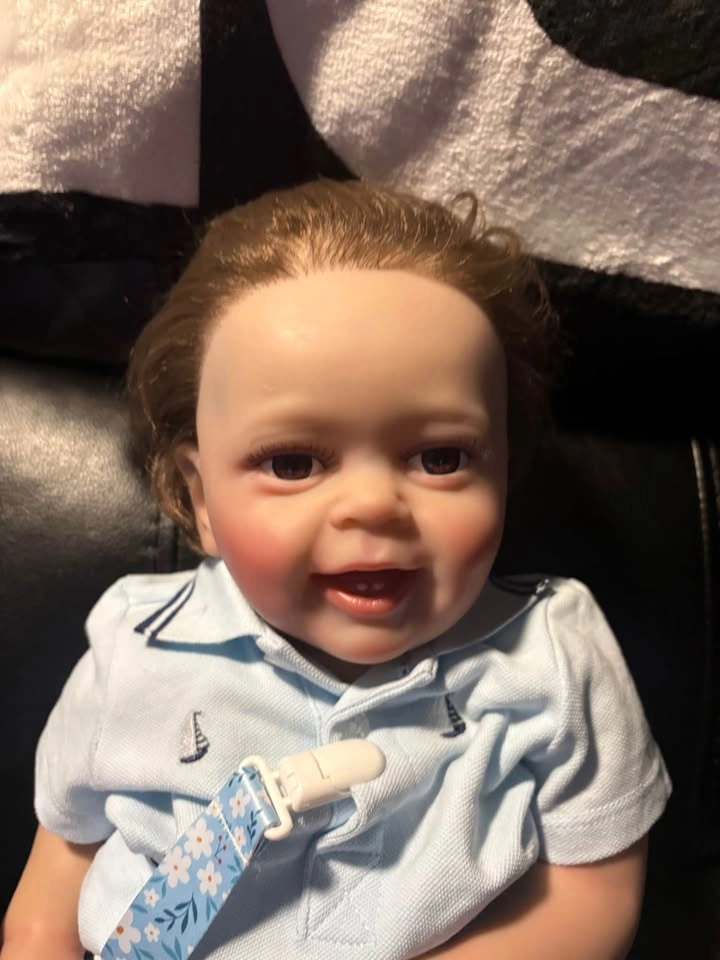 Reborn Baby life size doll. Will trade for tonies - photo 4