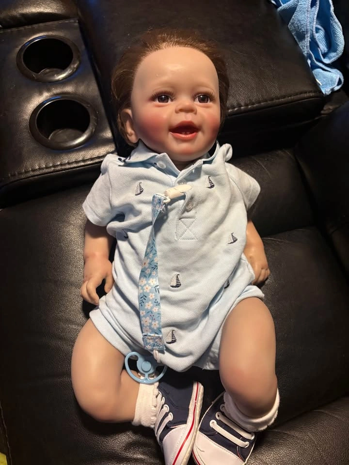 Reborn Baby life size doll. Will trade for tonies - photo 5