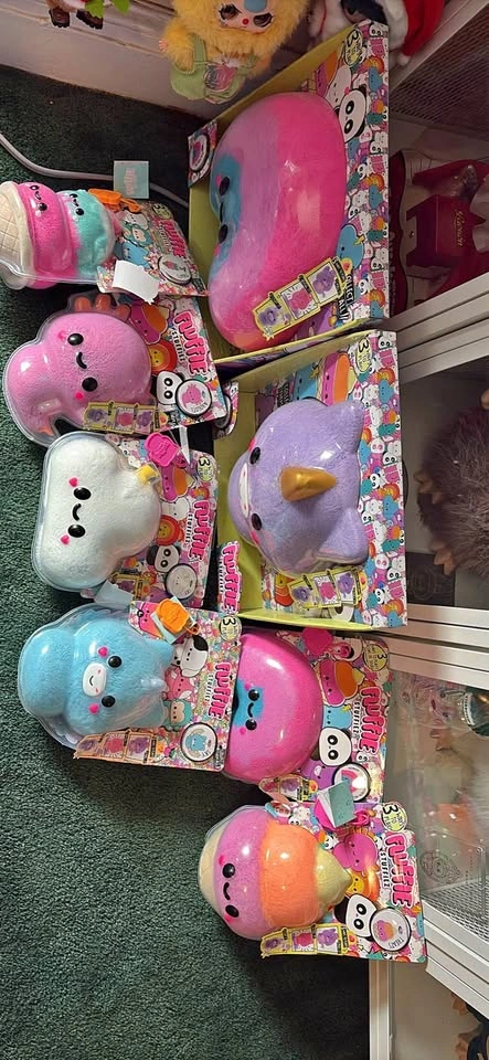 Fluffie Stuffiez Lot of 8