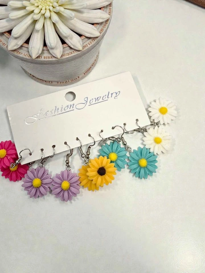 5-Pair Daisy Flower Stud Earrings Set