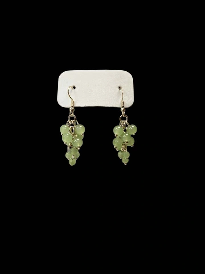 Green Grape Bead Cluster Earrings Gold Drop Style - photo 4