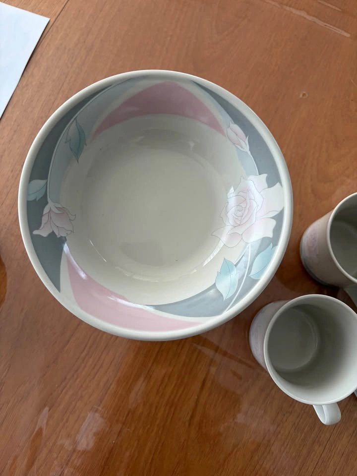 Chinaware Dinner Set - 12 Dinner, Dessert, Bowls, Tea, Mugs - photo 3