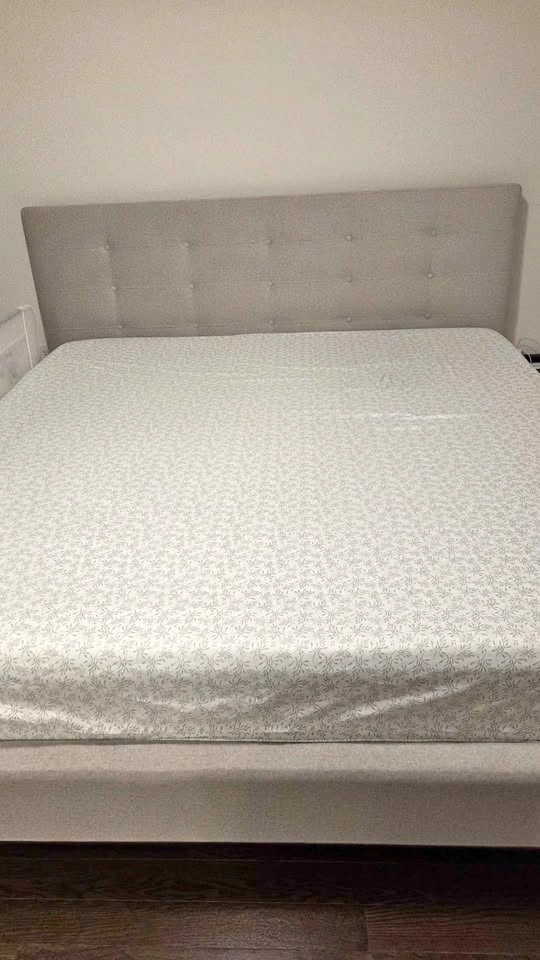 King size bed