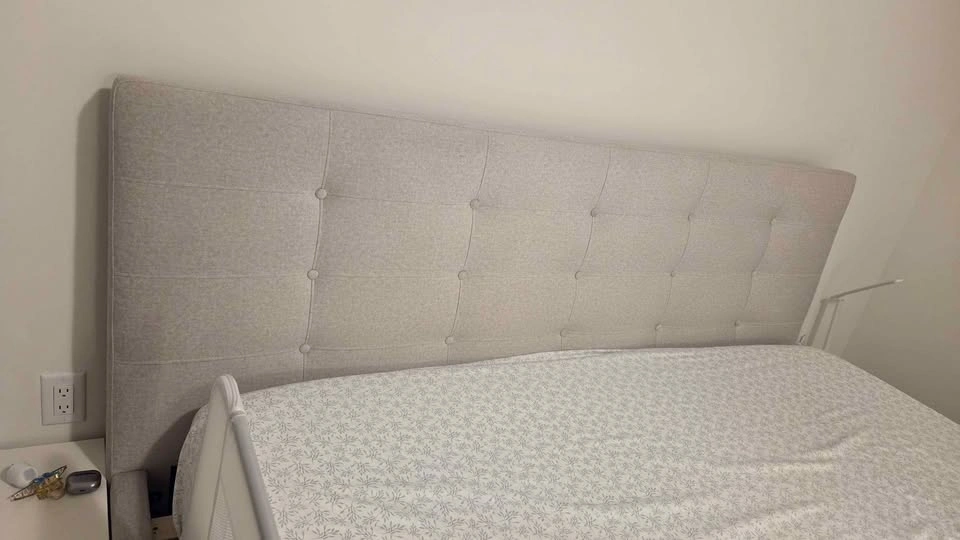 King size bed - photo 2
