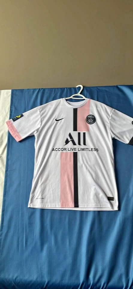 Nike Paris Saint-Germain 2021-22 Away Messi Jersey