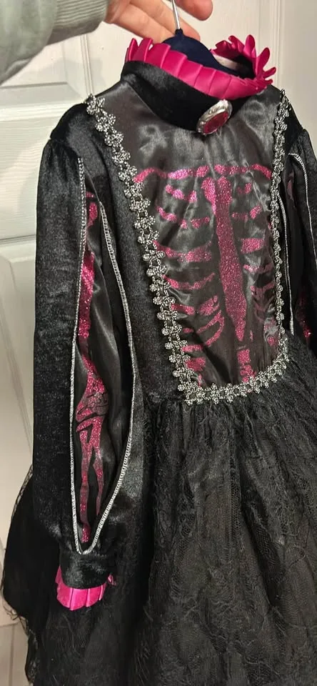 Skeleton bride costume size 4 image indicator(2)