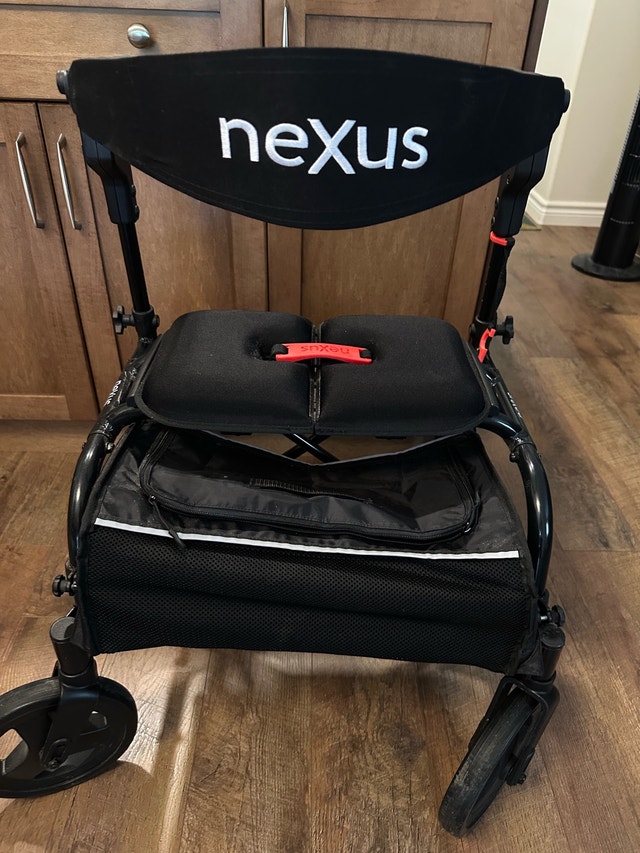 Rollator Nexus 3 - Like New - photo 2