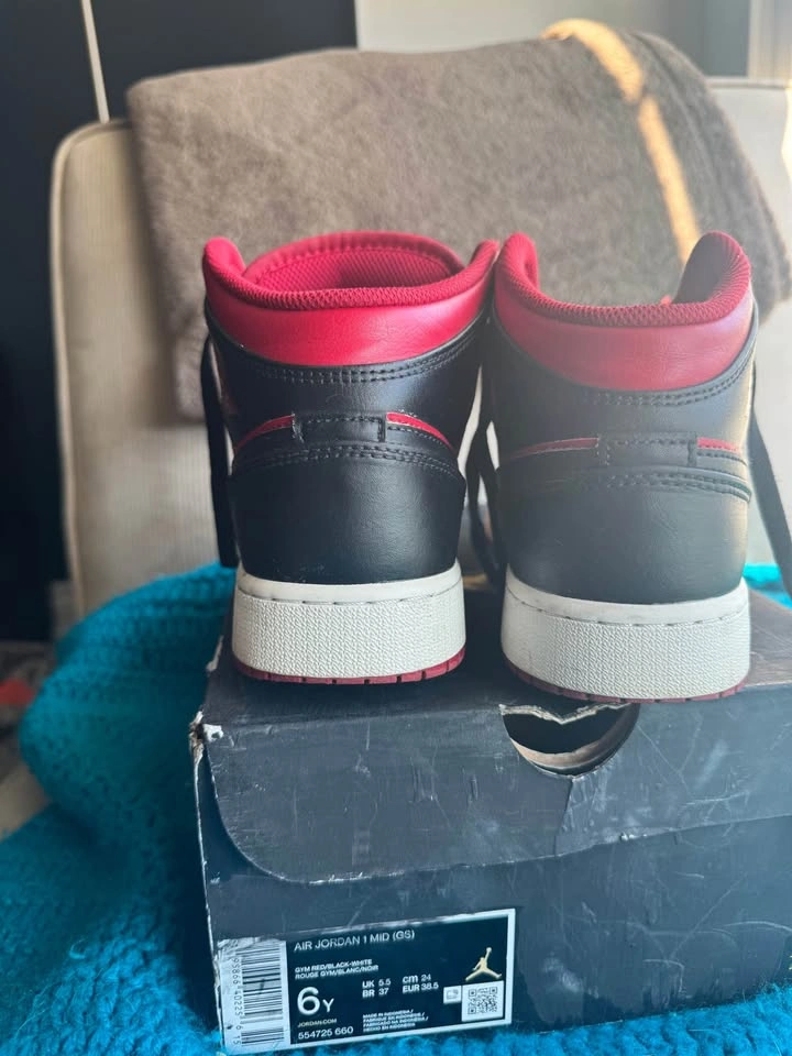 Air Jordan 1 Mid (GS) "Bred" – Size 6Y – OG ALL - photo 4