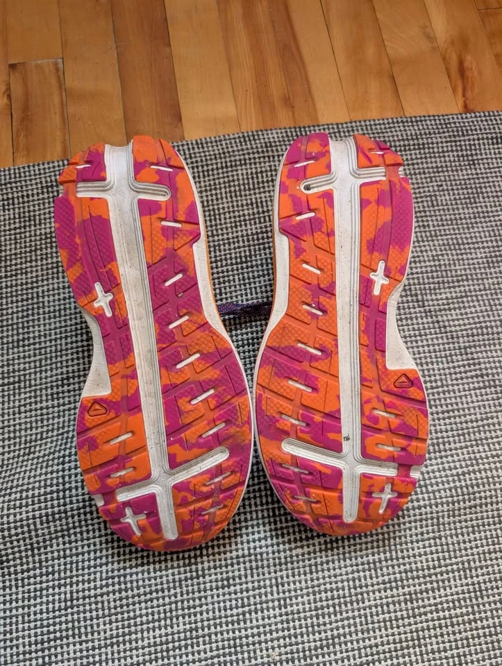 Salomon running shoe - photo 2