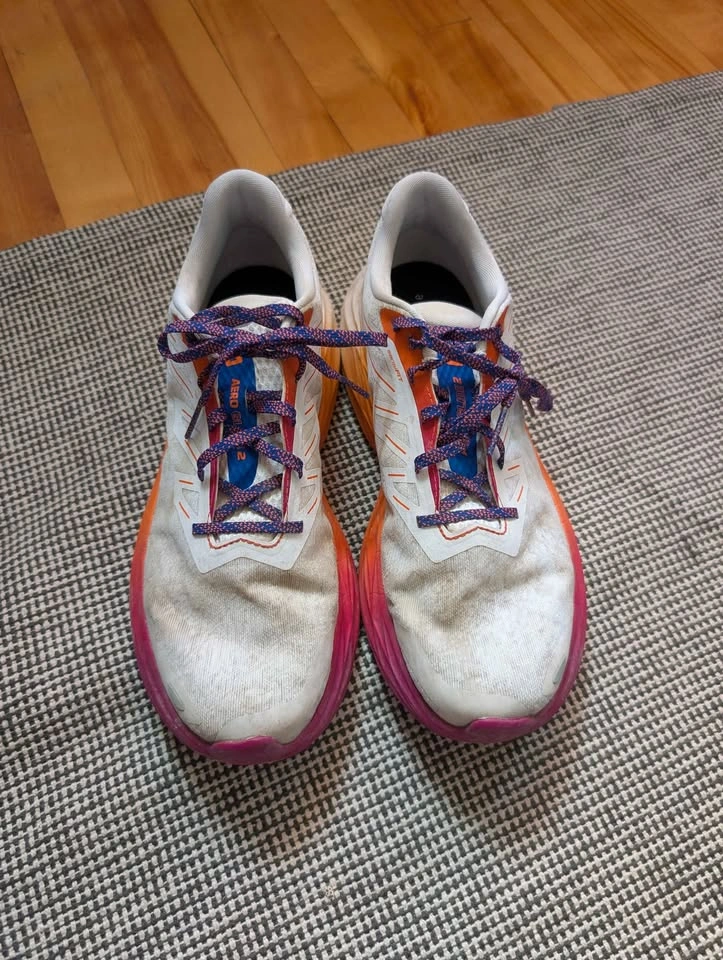 Salomon running shoe - photo 3