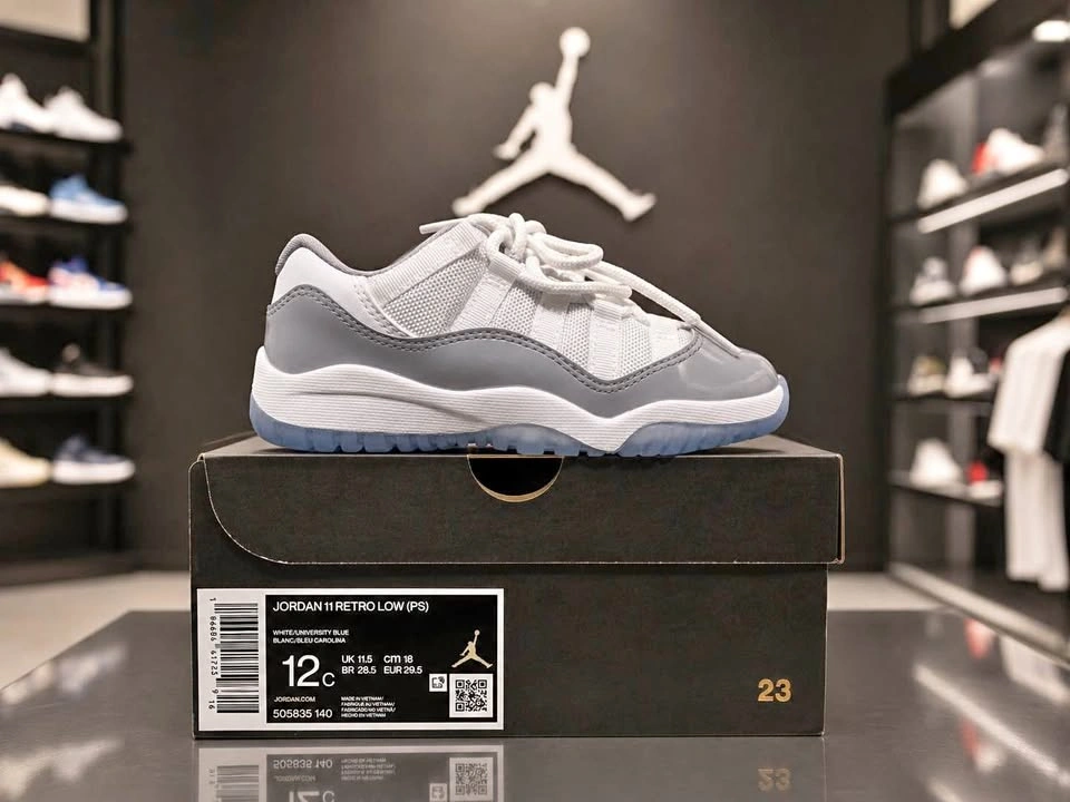 Jordan 11 Retro Low