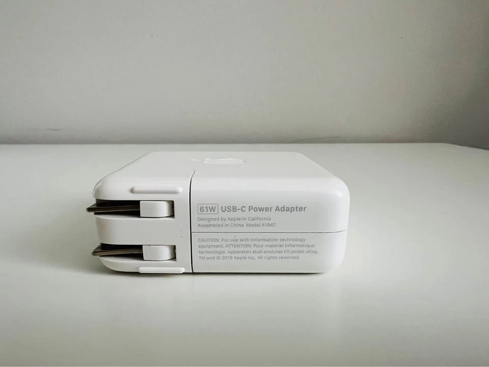 Apple 61W USB-C Macbook Power Adapter/Charger + Cable - photo 2