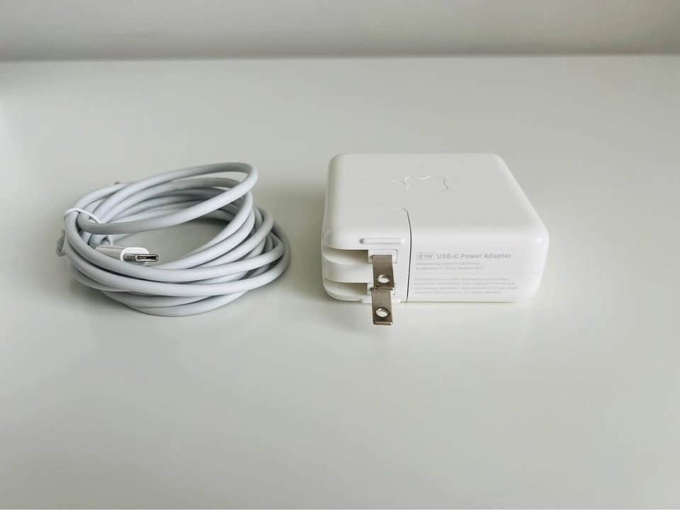 Apple 61W USB-C Macbook Power Adapter/Charger + Cable - photo 4