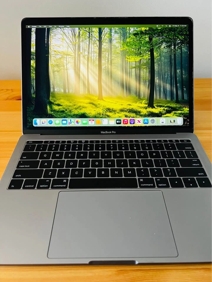 13” Macbook Pro i7-16GB RAM-256GB Storage - photo 2
