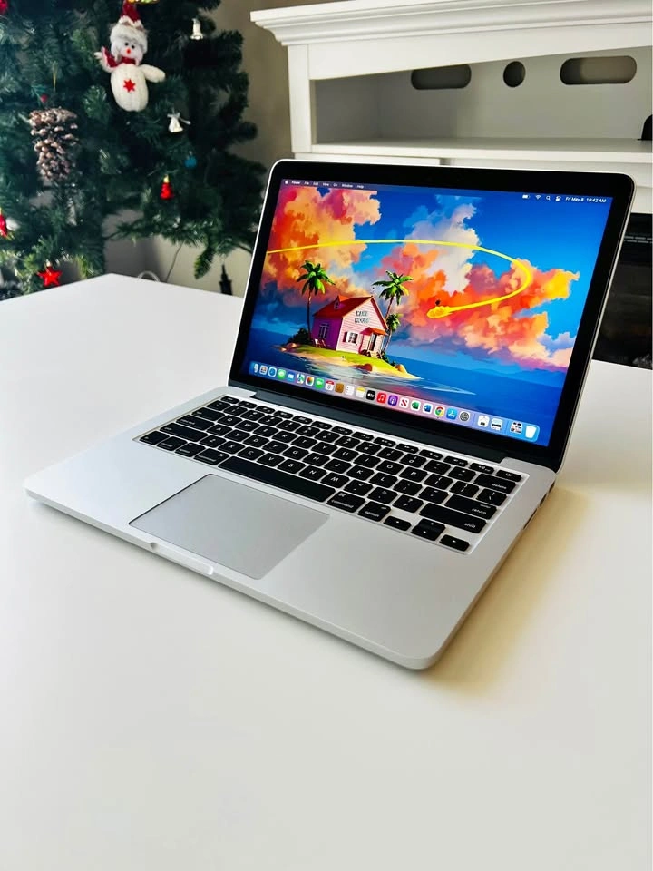 13” Macbook Pro Retina 256GB