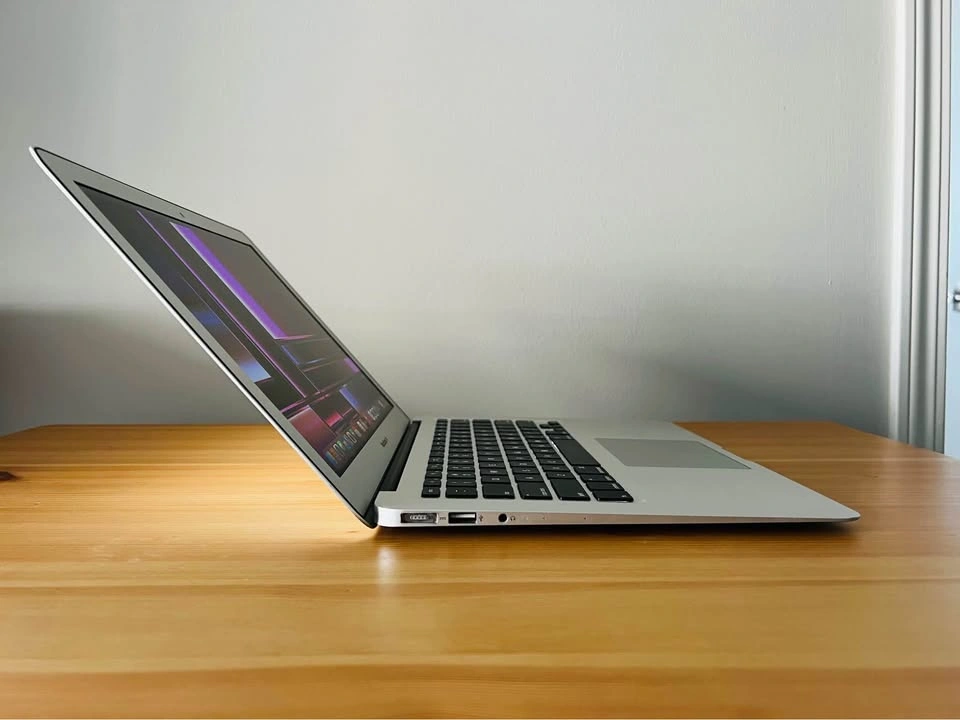 2017 Macbook Air i5-8GB RAM - photo 4