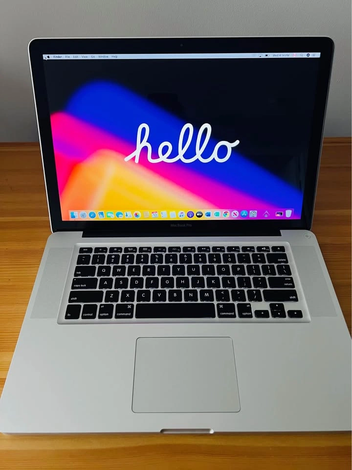 15” Macbook Pro i7, 8gb RAM, 256GB Storage - photo 3