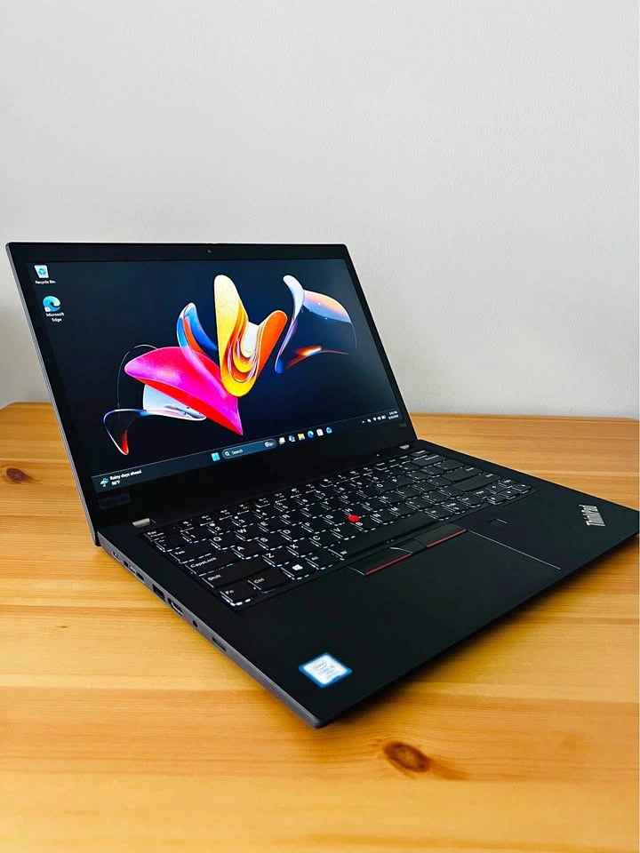 14” Lenovo Windows 11 i5, 16GB RAM, 256GB Storage