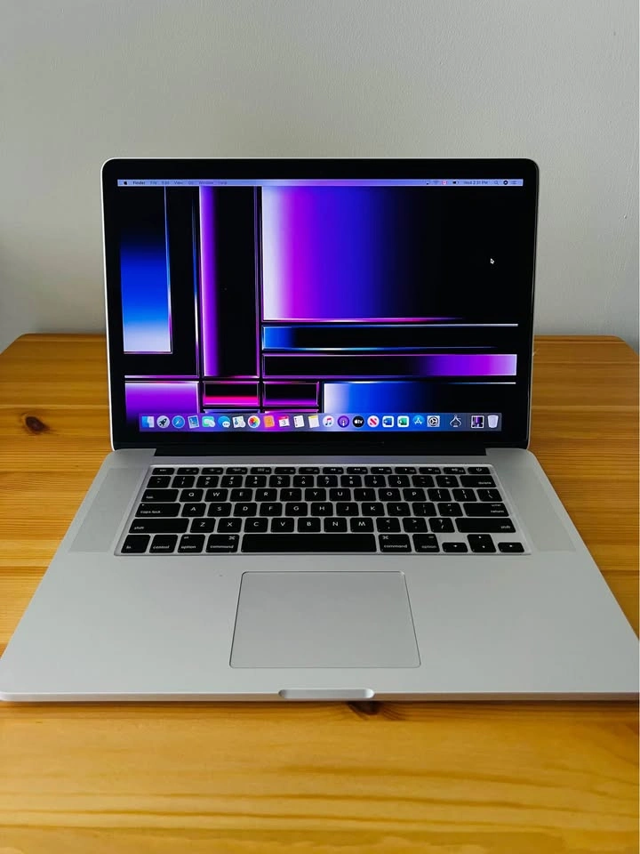 15” Macbook Pro i7-16GB RAM - photo 3