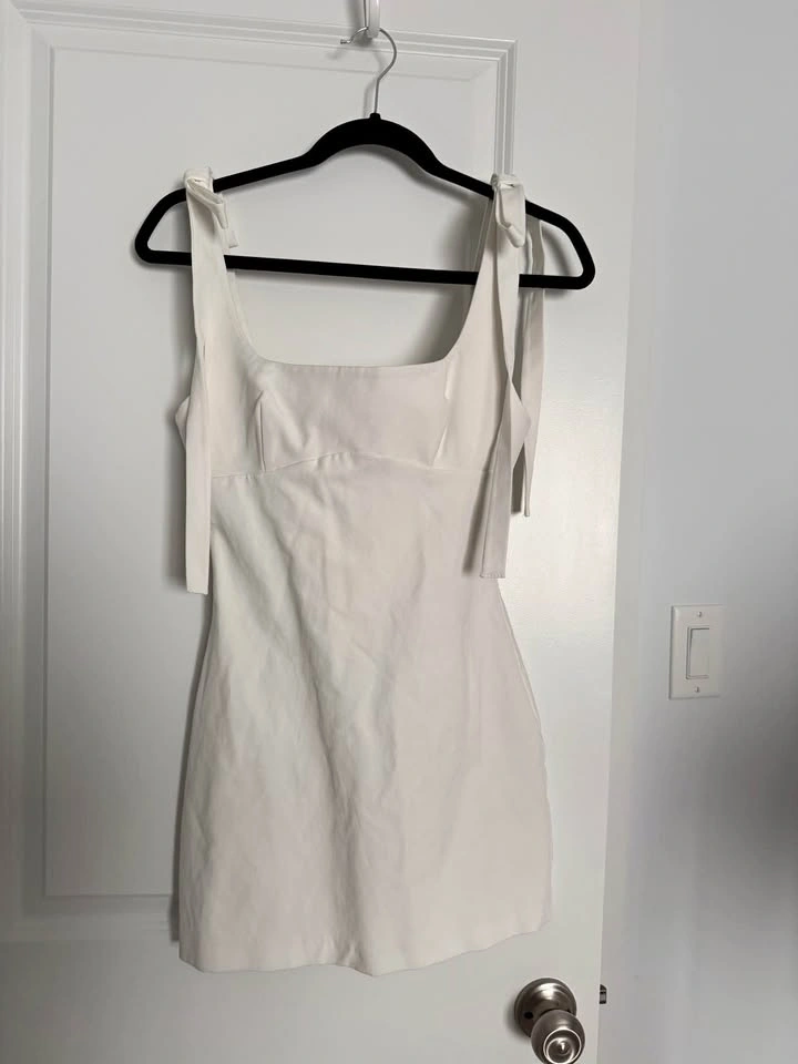 Zara White Tie-Shoulder Mini Dress – S