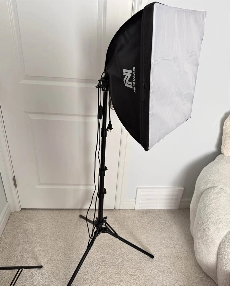 NiceVeedi LED Softbox Light with Stand