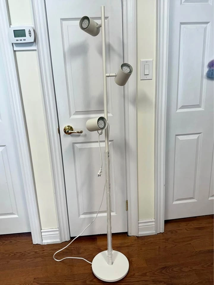 3-light tree floor lamp