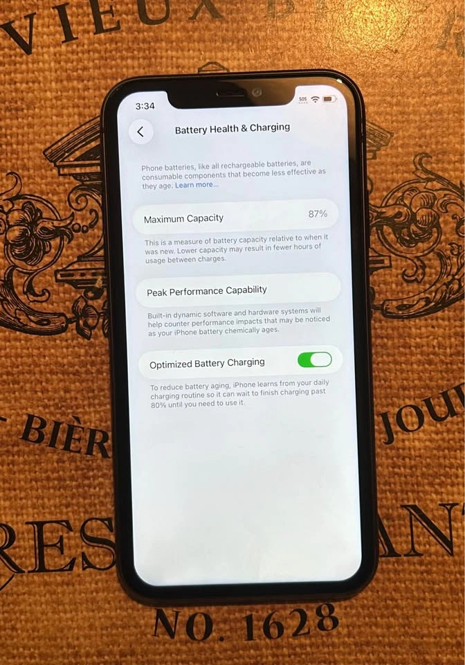 (88%) iPhone 11 64GB-GREAT CON+Accessories. - photo 2