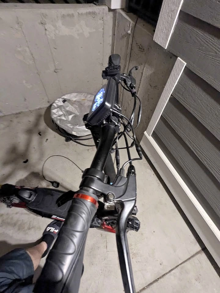 Circooter Raptor Pro 1600W Dual Motor Electric Scooter