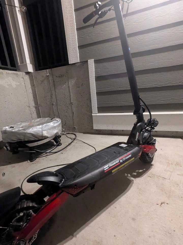 Circooter Raptor Pro 1600W Dual Motor Electric Scooter - photo 3