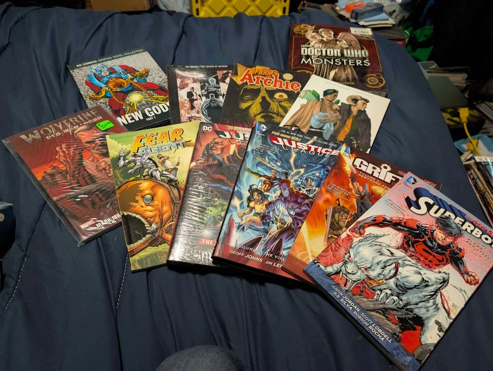 Graphic Novels - photo 4