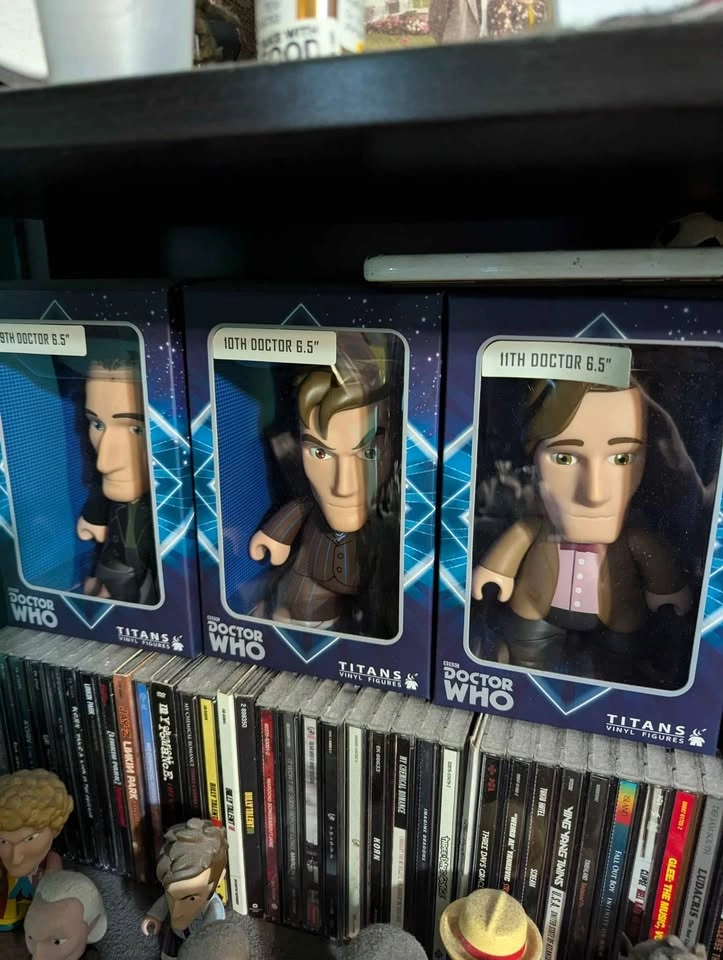 6.5" Titan Doctor Who Vinyl Set - photo 3