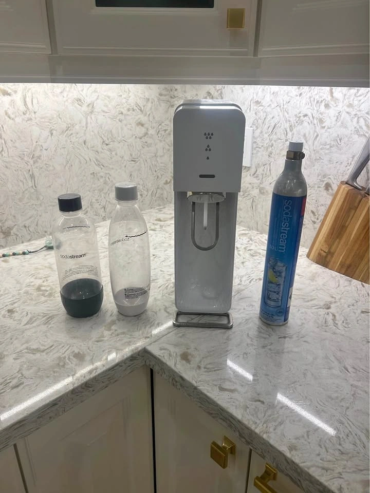 SodaStream Source Sparkling Water Maker