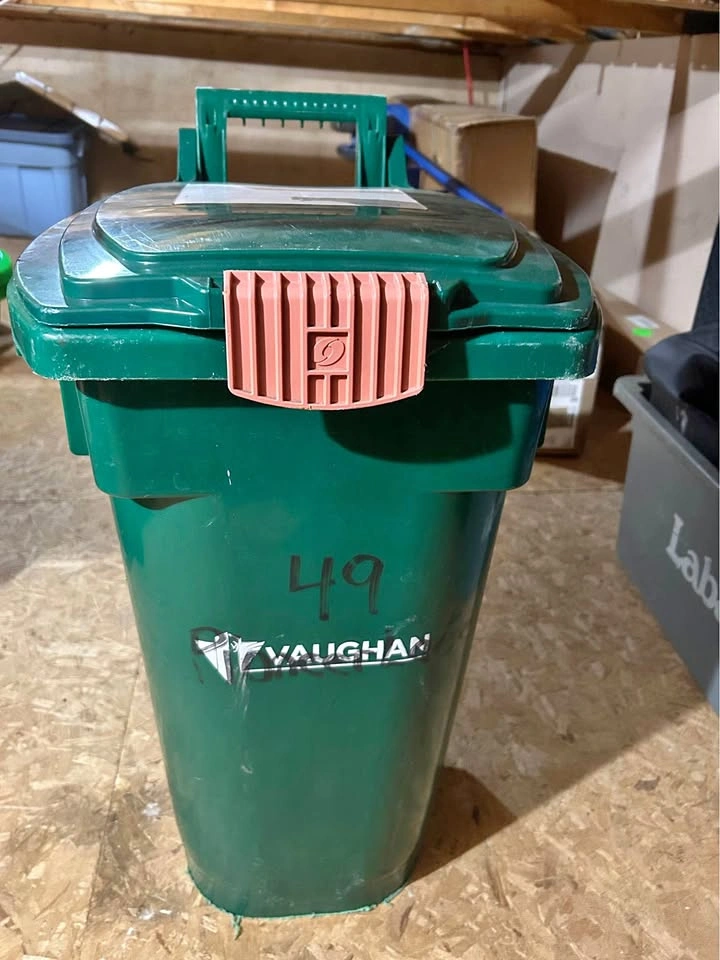 Green Organic Waste Bin with Wheels
