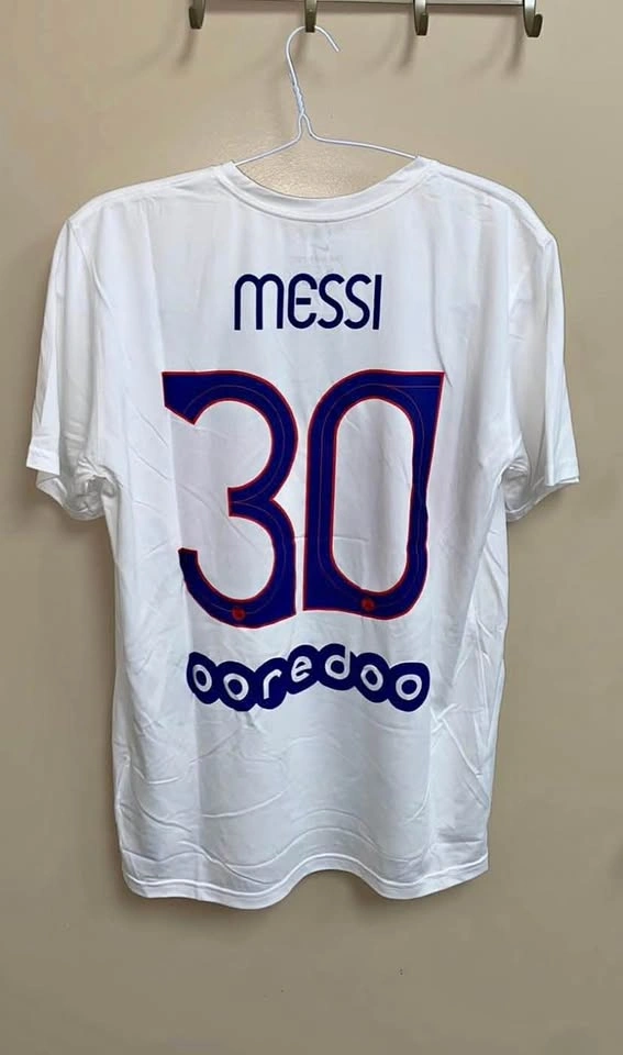 Leo Messi Soccer Shirt Men’s XL FIFA World Cup Argentina