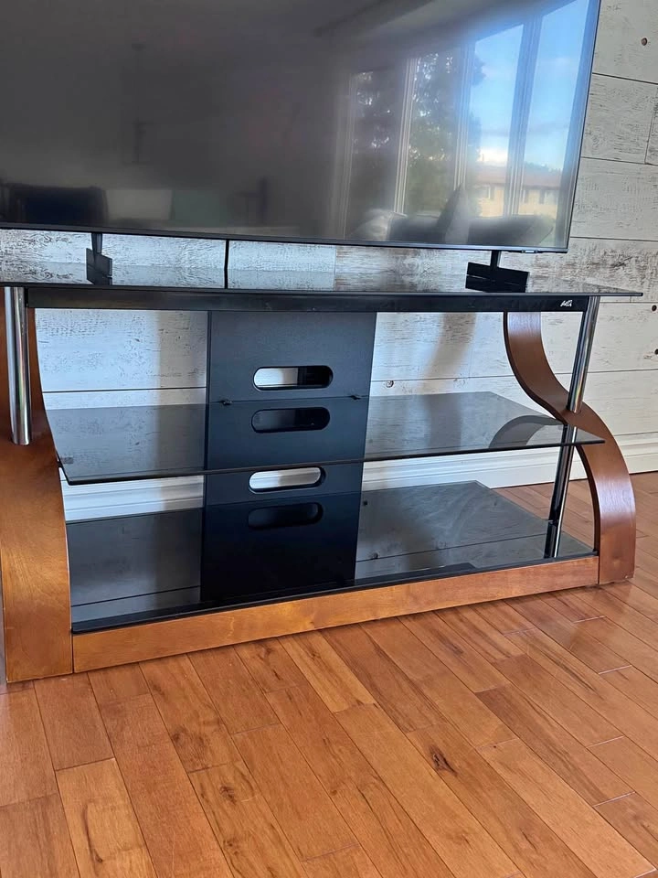 Bell’O TV Stand / Entertainment Unit — (send offers)