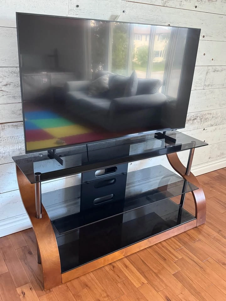 Bell’O TV Stand / Entertainment Unit — (send offers) - photo 2